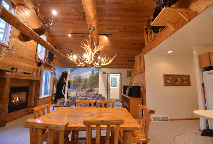Upper Peninsula Cabin and Vacation Home Rental on Manistique River