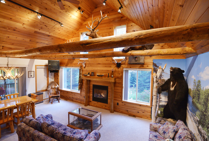 Upper Peninsula Cabin and Vacation Home Rental on Manistique River